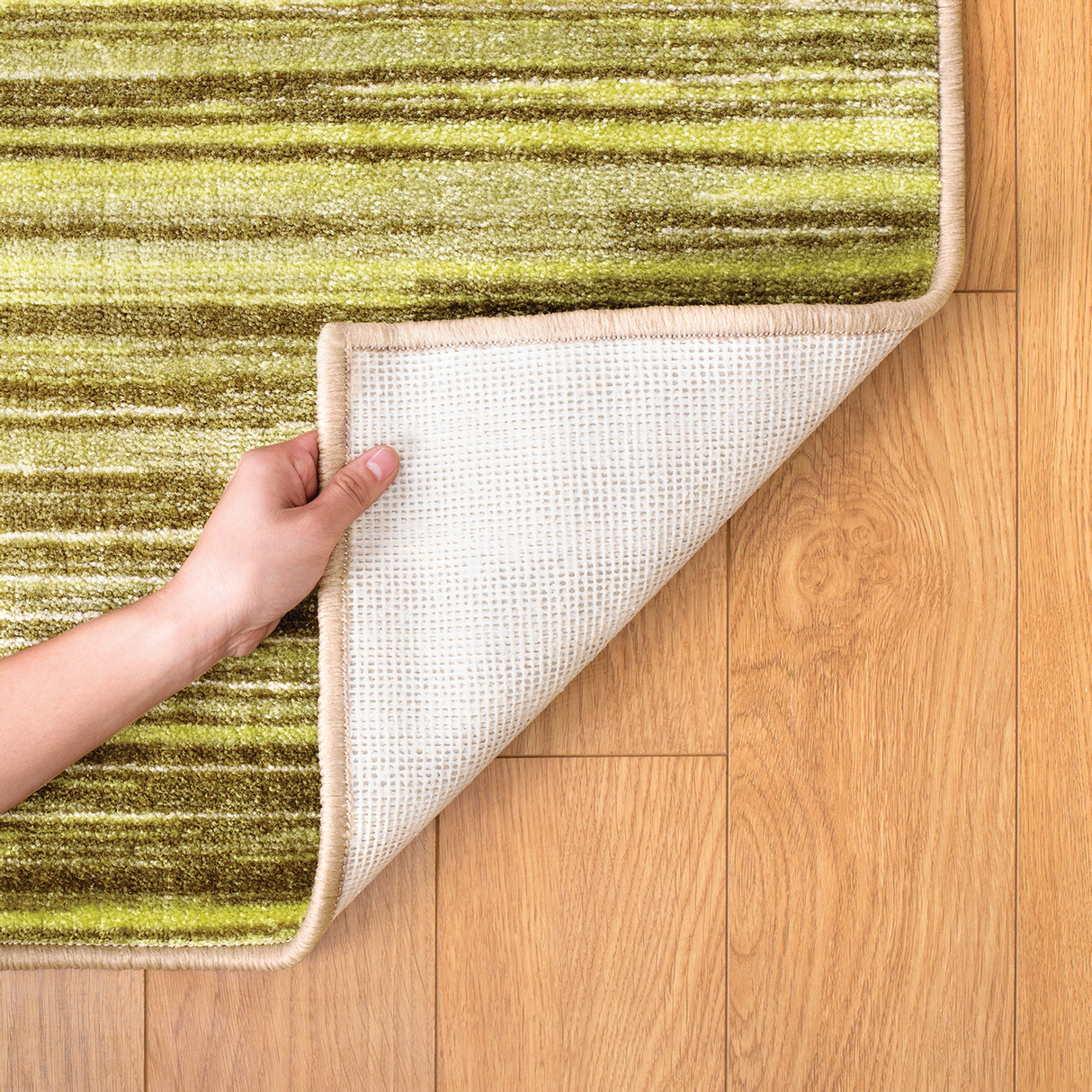 Green Thatch Carpet - 274 x 183m - Educational Vantage