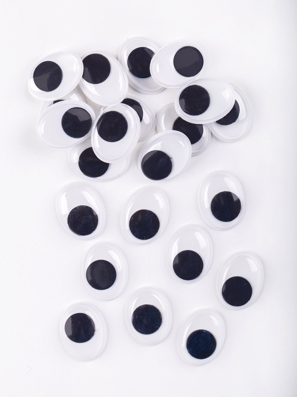 Black & White Joggle Eyes - Set of 400 - Educational Vantage